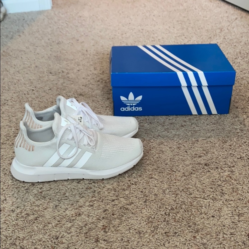 Adidas Swift Run Women’s Shoe